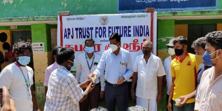 KABASURA WATER DISTRIBUTE FOR PUBLIC 